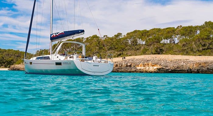 Crewed Sailing Yachts Saint Vincent And Grenadines