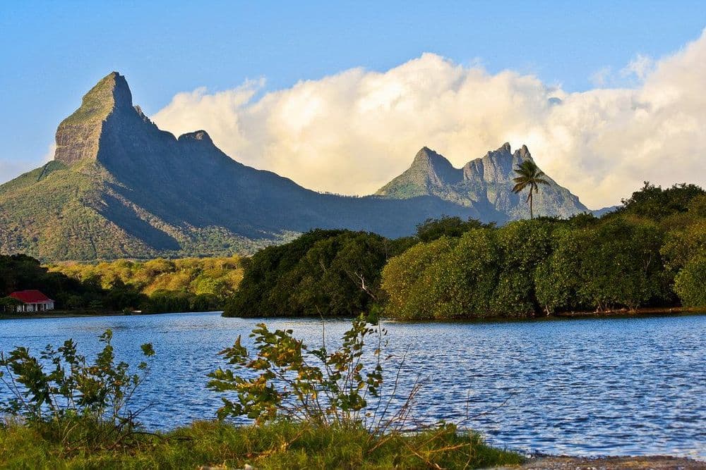 mauritius tamarin mountains bay